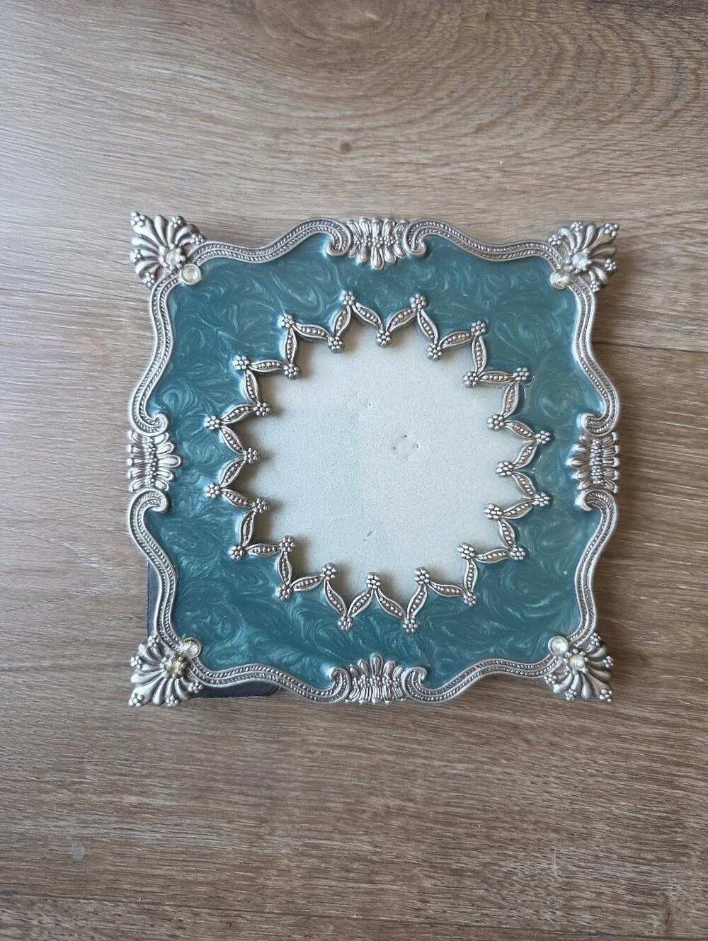 N/A vintage ornate